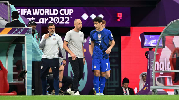 Gio Reyna and Gregg Berhalter at the 2022 World Cup.